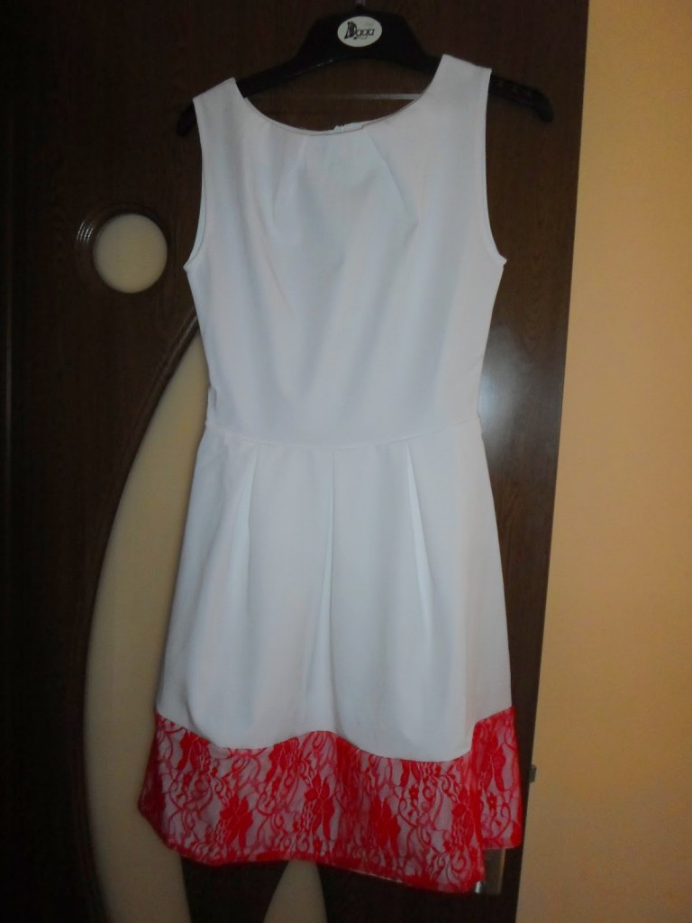 rochie alb rosu
