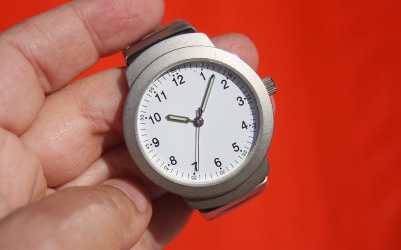 ceas-metalic-ieftin