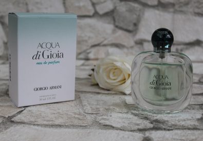 Apa de parfum Acqua di Gioia Armani