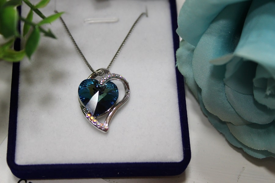 Lantisor si Pandantiv “Blue Heart” cu Swarovski® Crystals