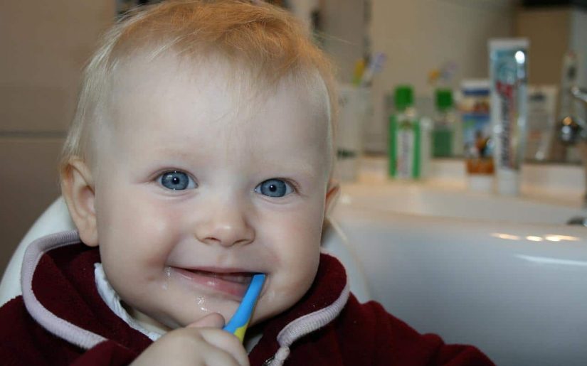 sfaturi sănătatea dinților bebelușului